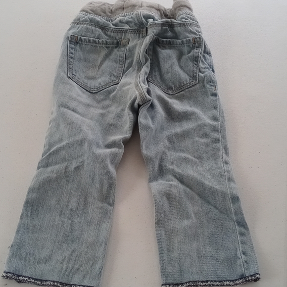 Old Navy jeans. Like new - Picture 2 of 2